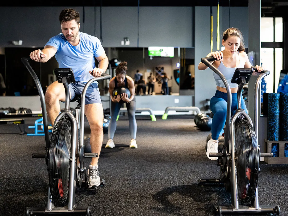 Hybrid full-body workout at SWEAT440