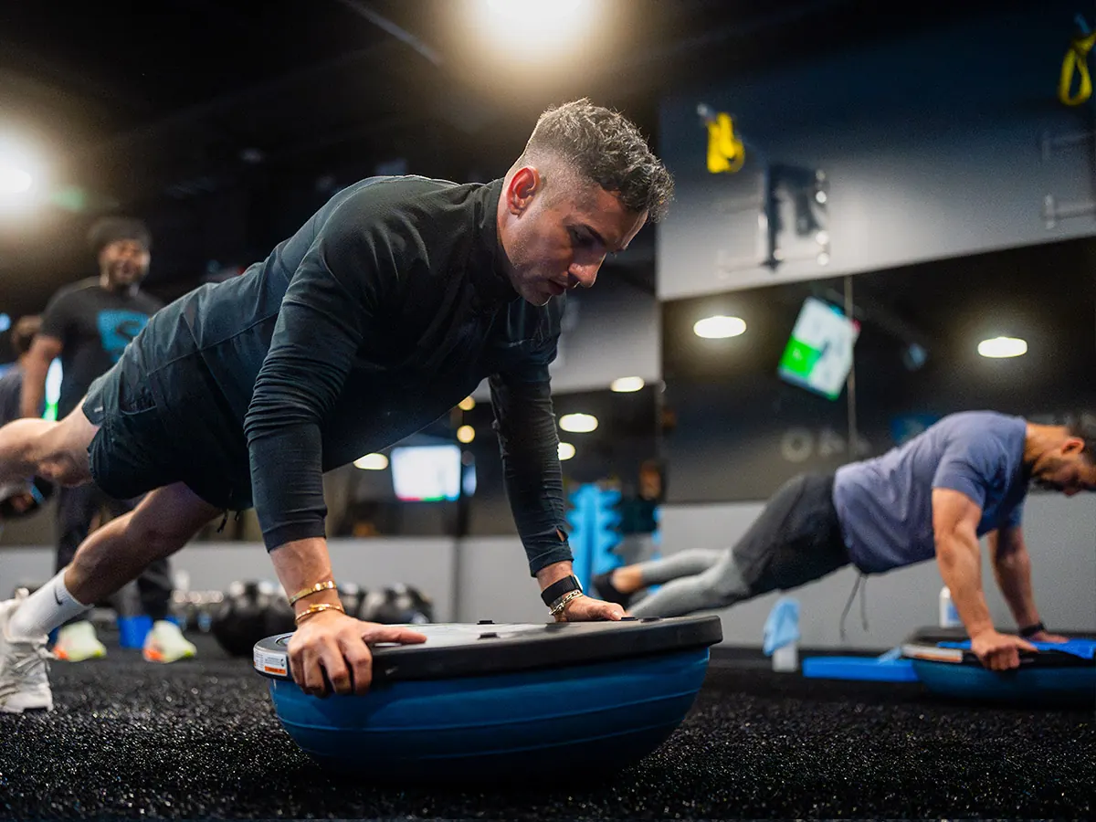 Hybrid full-body workout at SWEAT440
